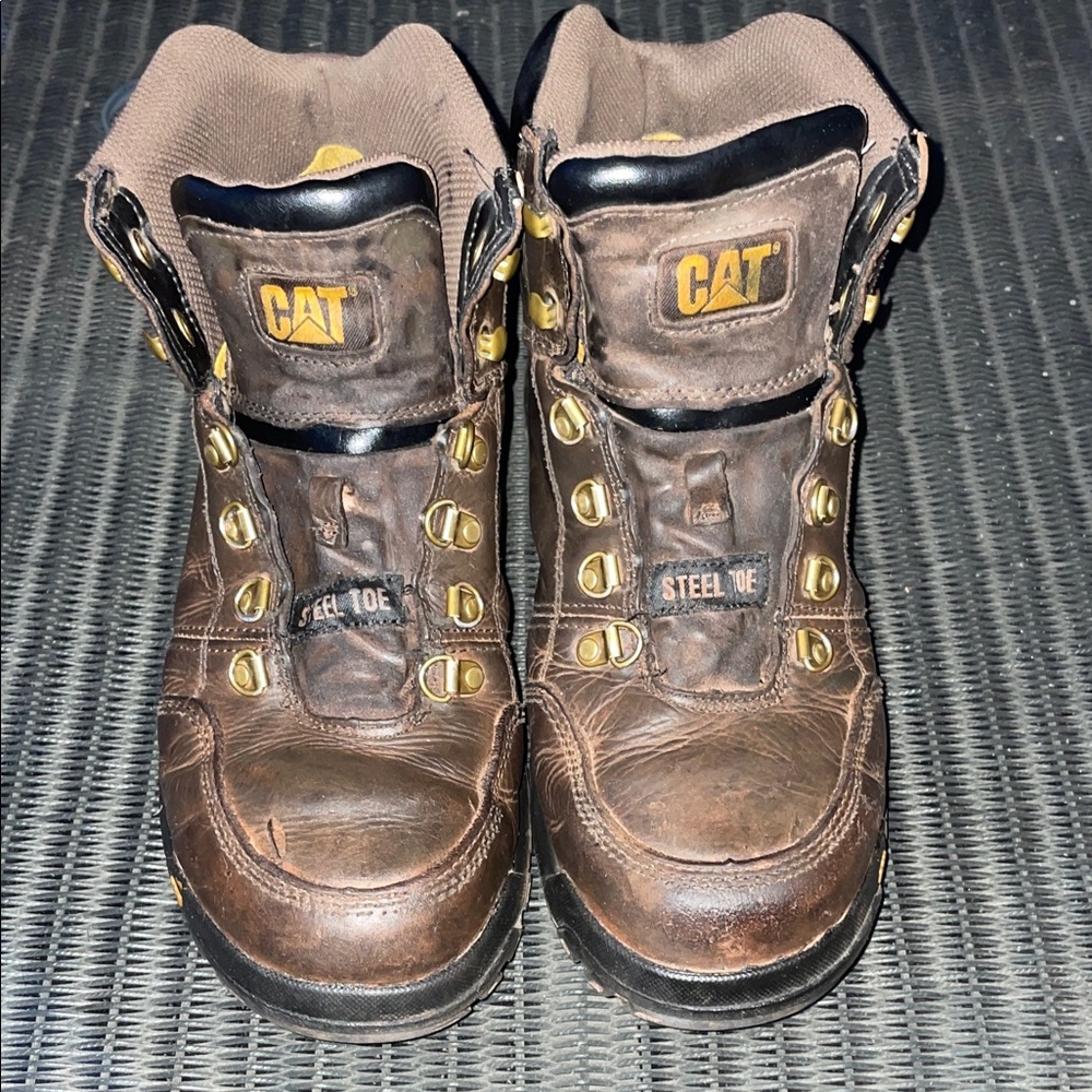 Caterpillar Yellow and Brown CAT Logo Boot Label Steel Toe work boots. Sz 11